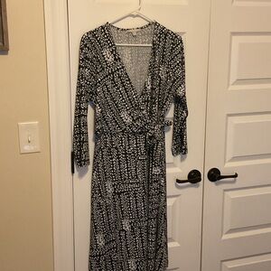 Elegant Black and White 3/4 sleeve Wrap Dress